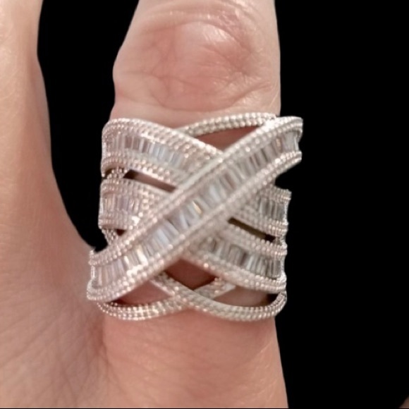 STERLING SILVER RING SIZE 6 - Picture 4 of 11